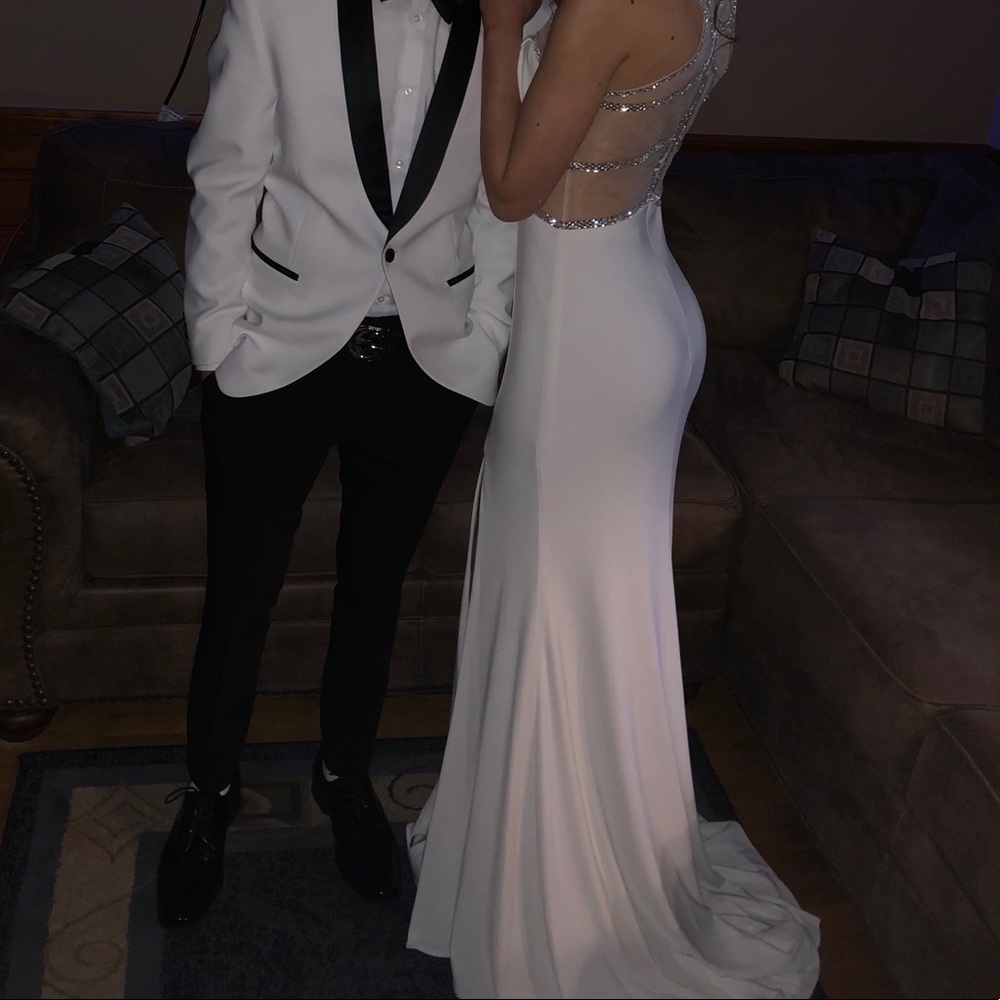 Prom dress - Picture 2 of 7